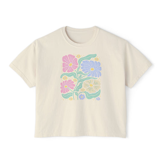 Retro Floral Cropped Tee – Pastel Yellow Vintage Flower Graphic Shirt, Cute Spring Aesthetic T-Shirt for Women